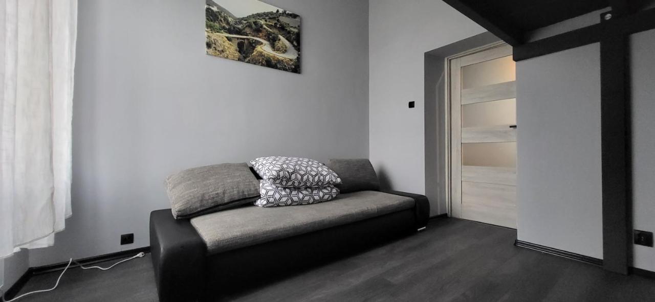 דירות Piotrków Trybunalski Apartament Pod Wieza מראה חיצוני תמונה